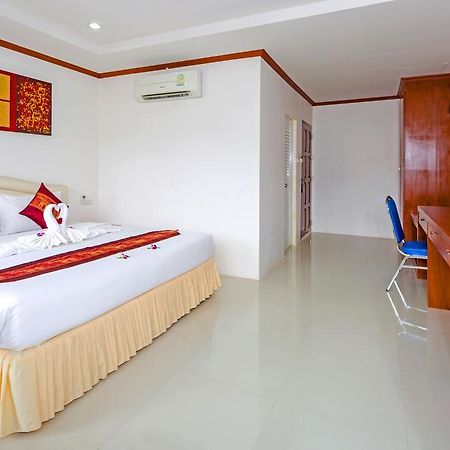 Phusita House 2 Hotel Patong Bagian luar foto